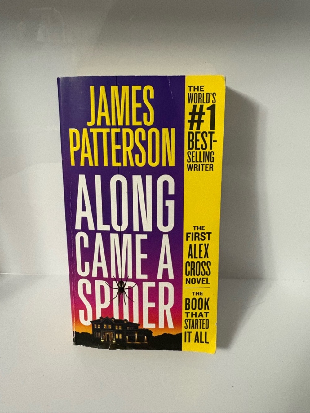 📚 3/$25 📚 Along Came a Spider James Patterson Book